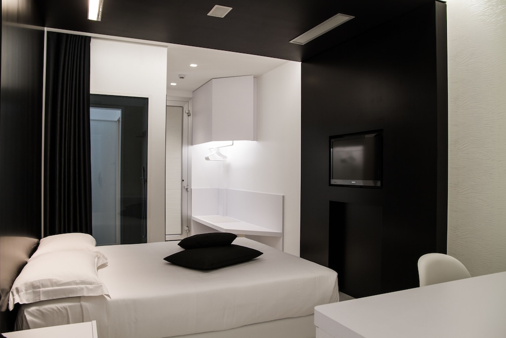 Two Double adjoining rooms photo 3