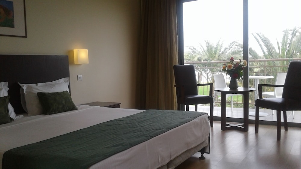 Single Room, Sea View