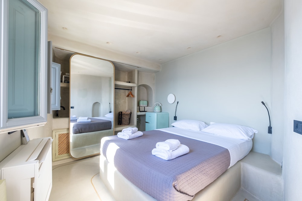 Panoramic Studio, Hot Tub, Sea View