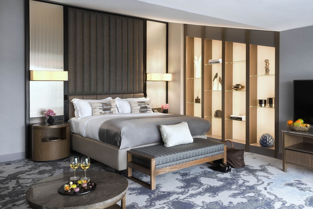 Suite, 1 King Bed, Terrace (Cathedral View) - Photo 2