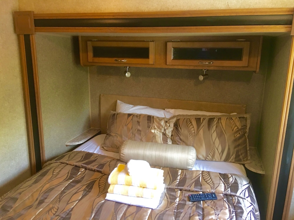 Grand Mobile Home, 2 Bedrooms photo 2