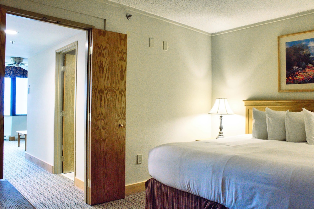 Standard Suite, Mountain View No Resort Fee