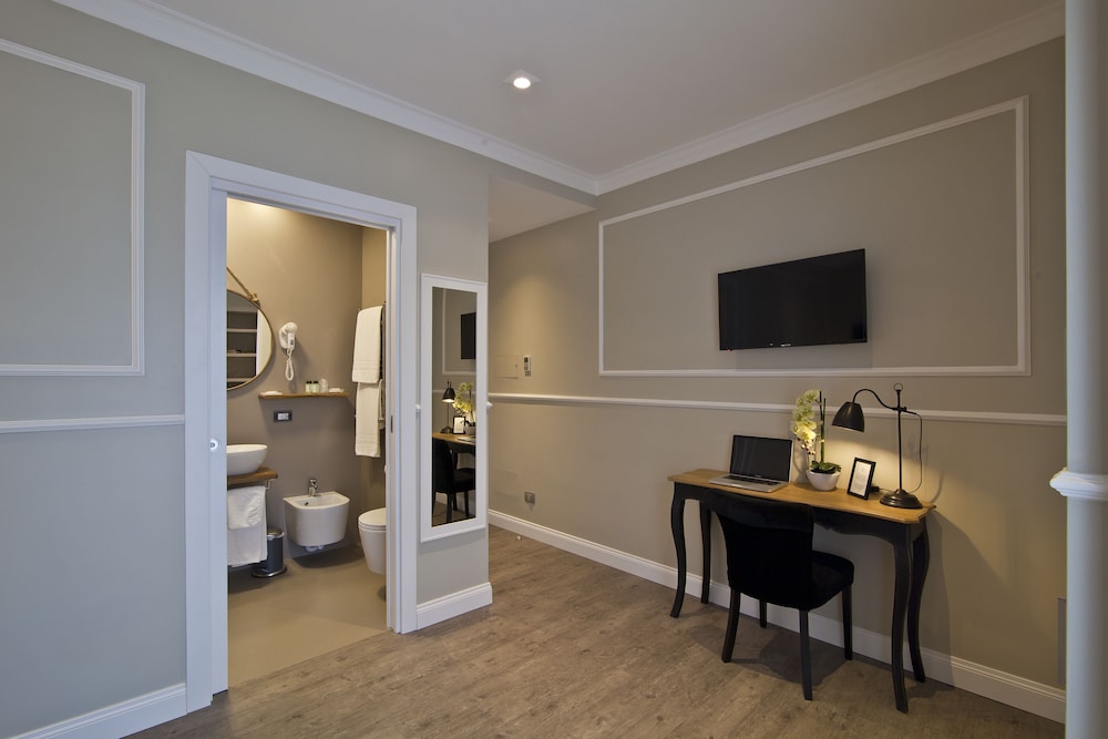 Standard Room photo 2