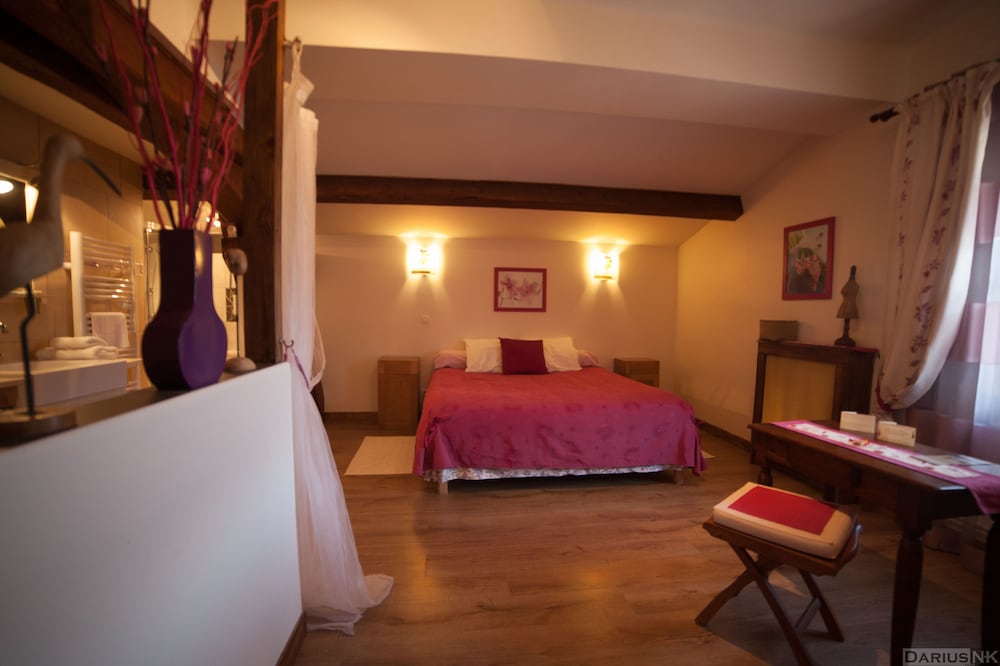 Deluxe Room (Wellington) photo 1