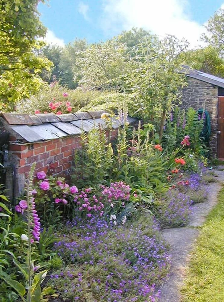 Cottage photo 1