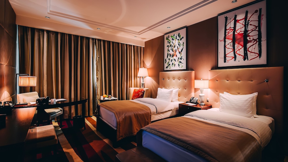 Deluxe Room, 1 King Bed, View (Forest View)