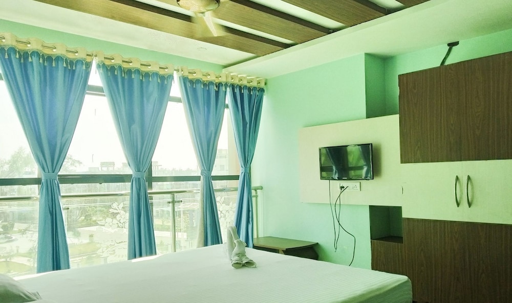 Deluxe Double Room photo 3