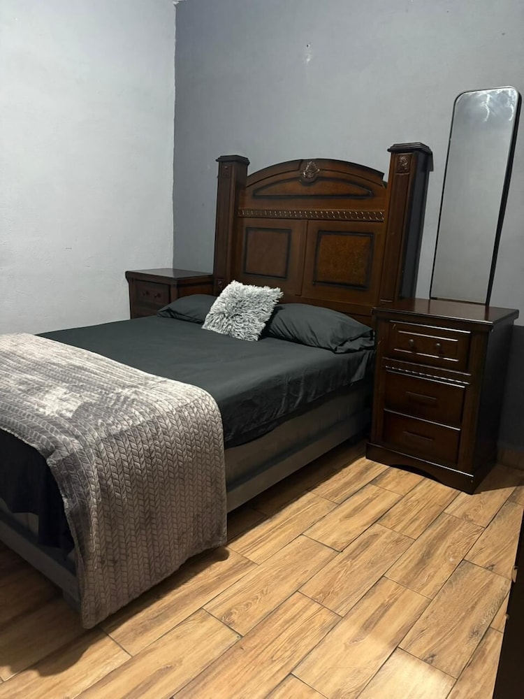 Deluxe Apartment, City View photo 2