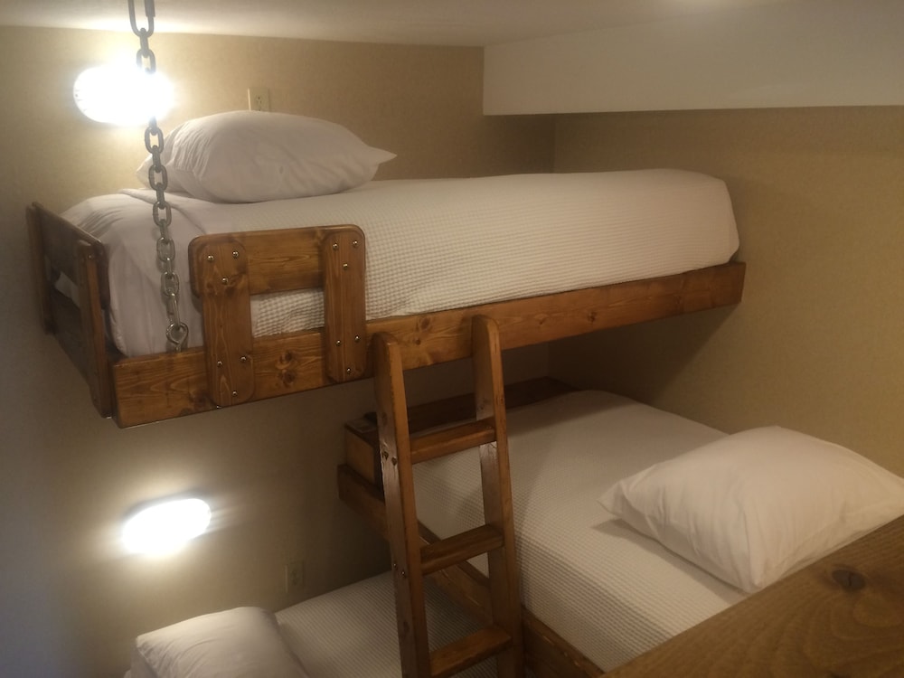 Family Suite, Multiple Bedrooms, Ground Floor photo 3