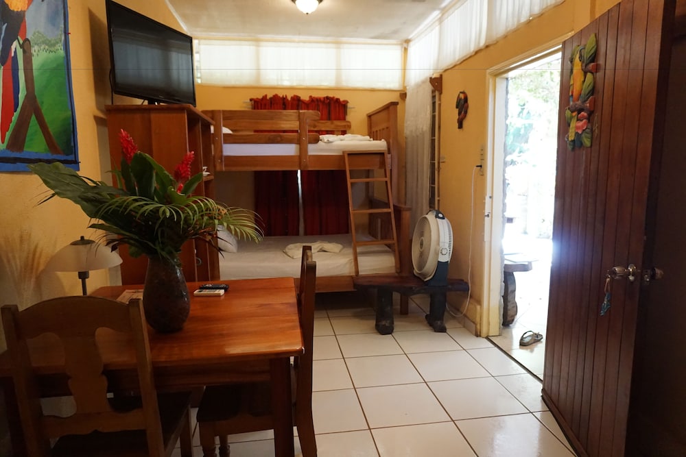 Standard Room, Multiple Beds