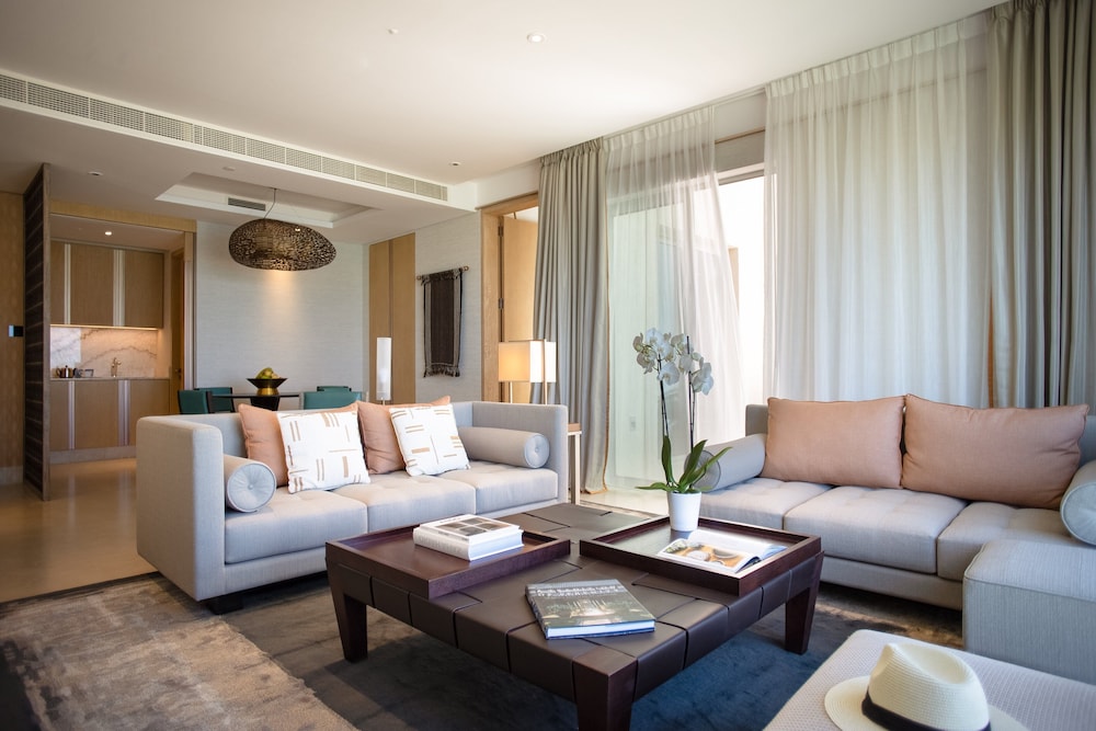 One Bedroom Family Suite - Photo 1