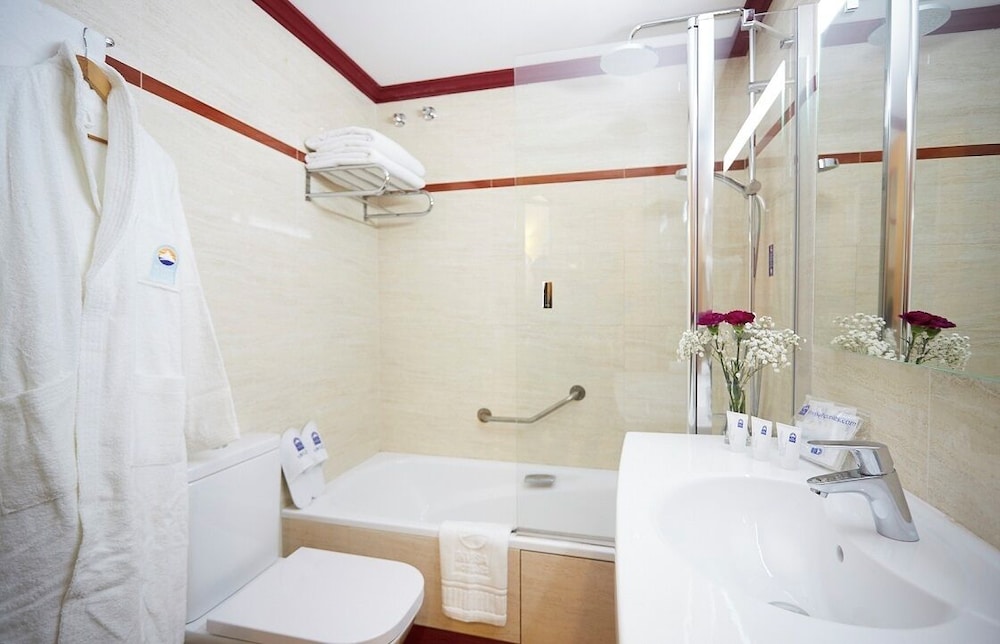 Superior Double Room, Pool View - Photo 3