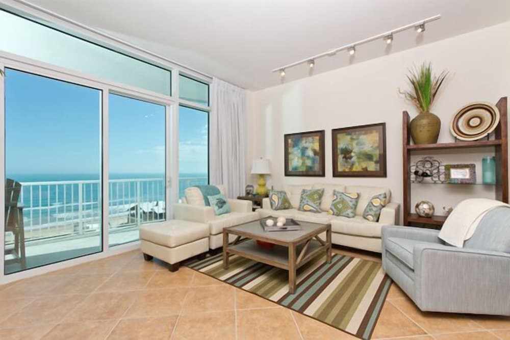 Condo, 3 Bedrooms, 2 Bathrooms, Beach View photo 2