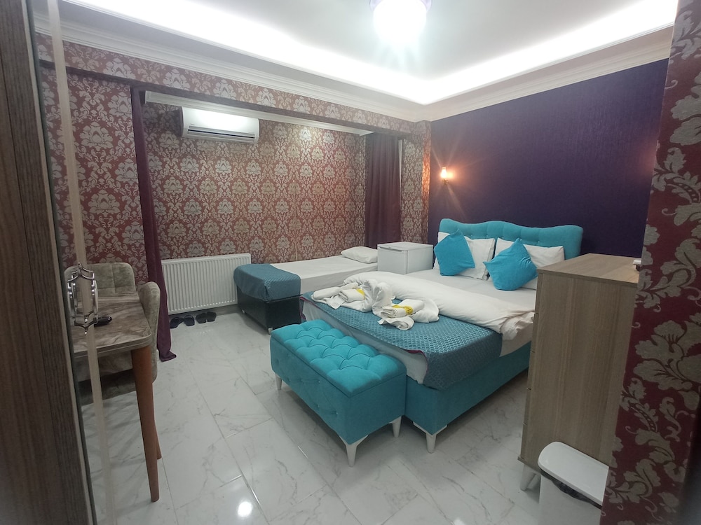 Standard Triple Room photo 2