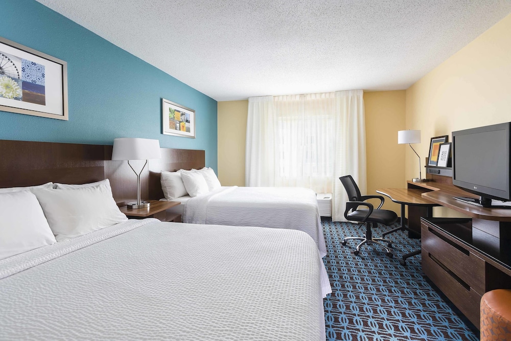 Room, 2 Queen Beds (Hearing Accessible) photo 1