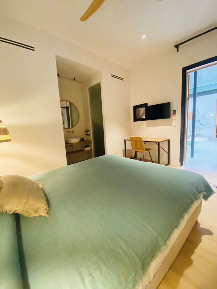 Superior Triple Room photo 2