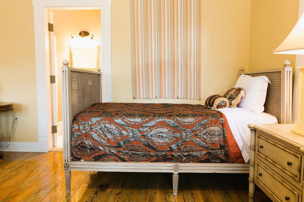 Deluxe Room, 2 Queen Beds (Caribbean style) Second floor photo 3