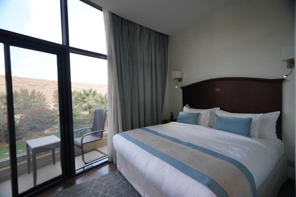 Design Room, 1 King Bed, Garden View
