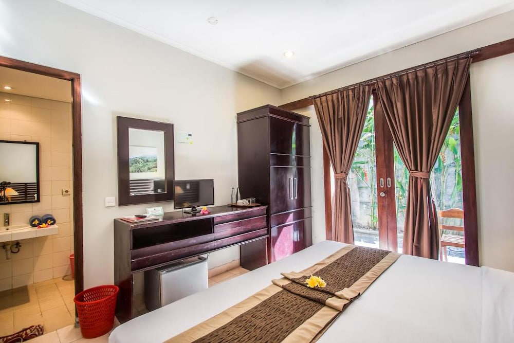 Deluxe Double or Twin Room photo 3