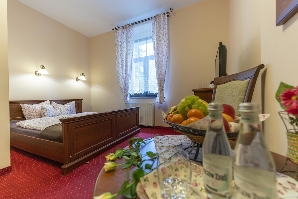 Standard Double Room, 1 King Bed, Non Smoking photo 1