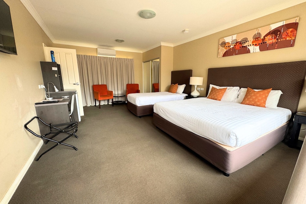 Deluxe Triple Room (Deluxe Courtyard) photo 1