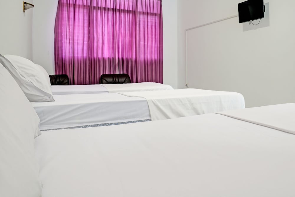 Deluxe Twin Room photo 3