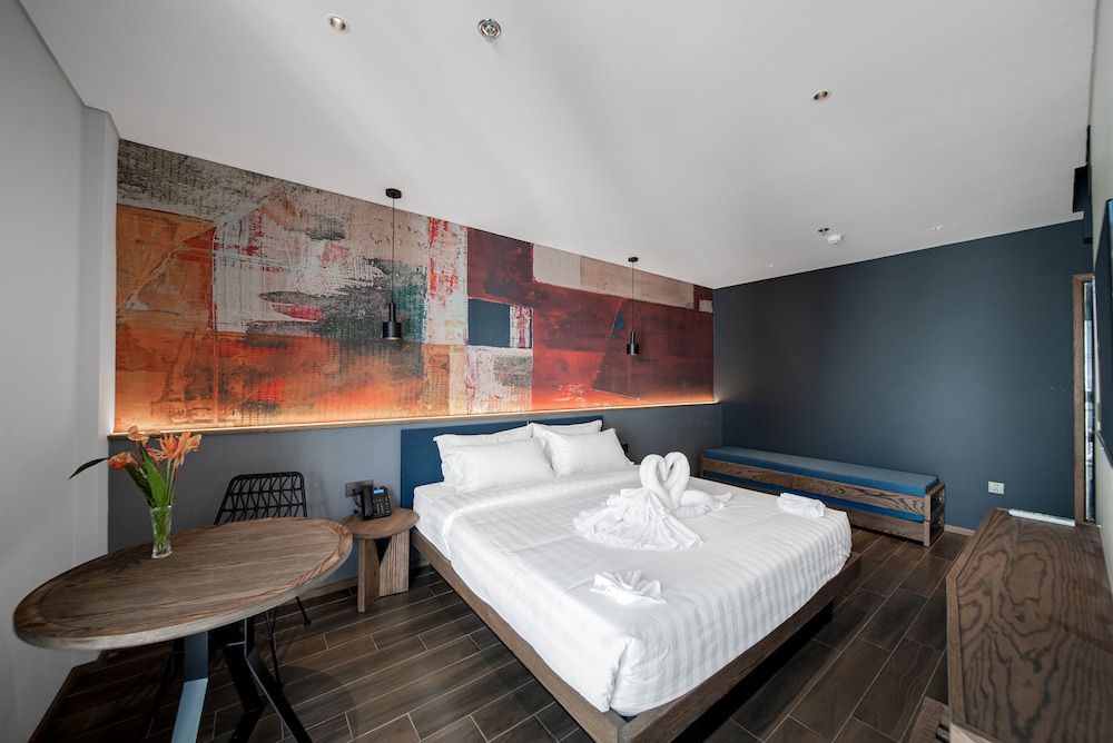 Deluxe Double Room, City View photo 1