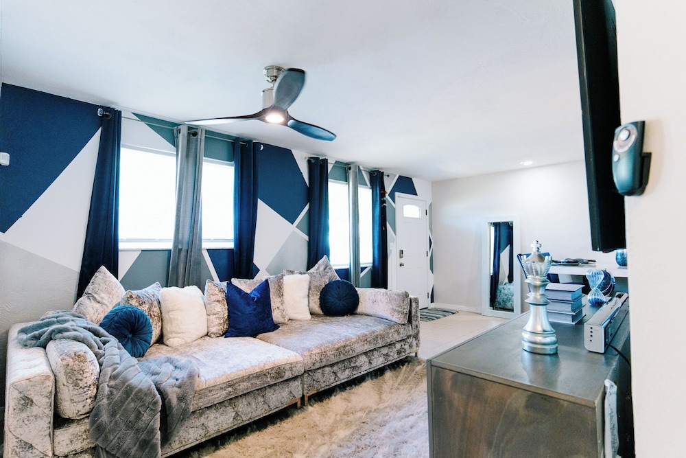Elite House photo 1