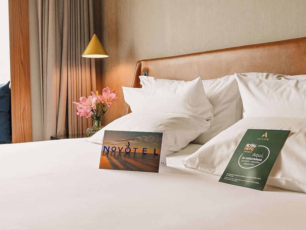 Superior Room, 1 King Bed, Executive Level - Photo 6
