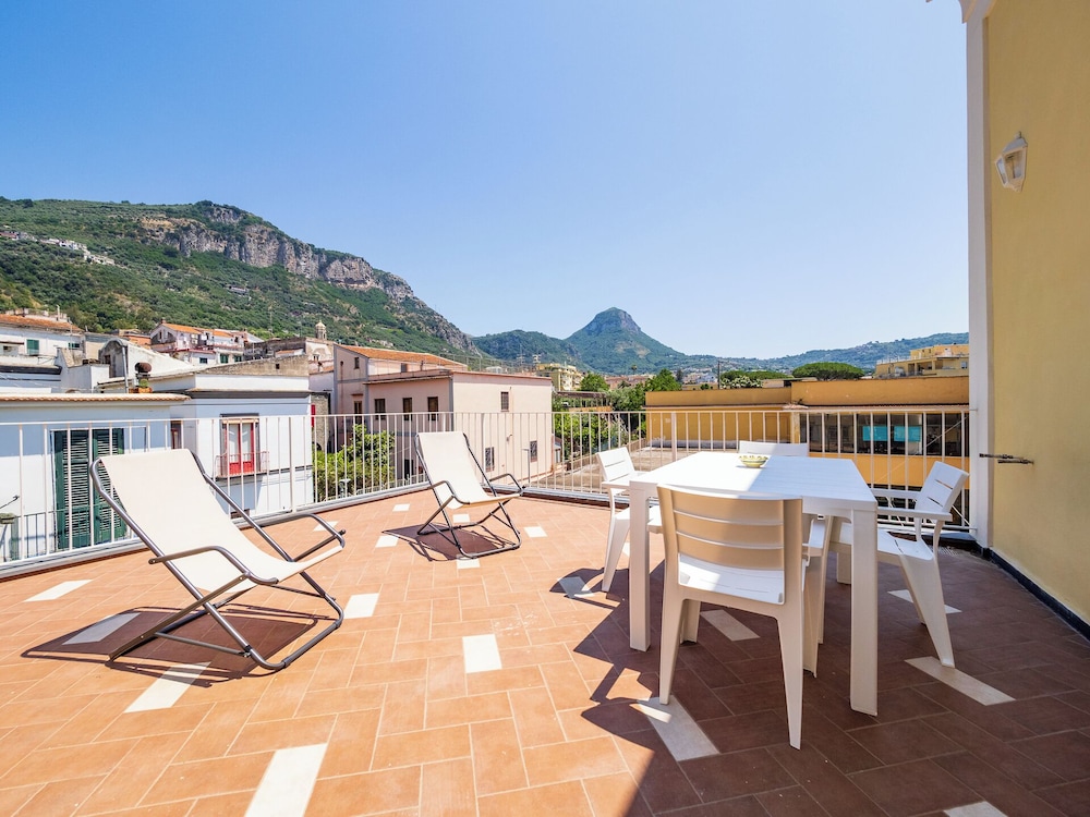 Panoramic Apartment, Sea View