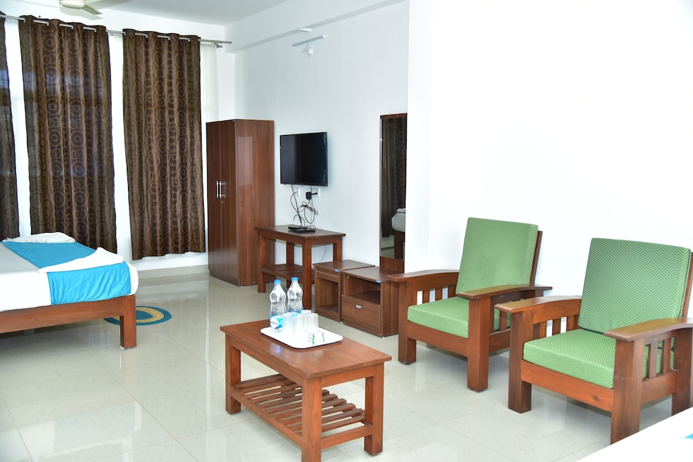 Family Room photo 3