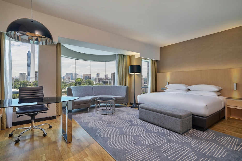 Club Room, 1 King Bed