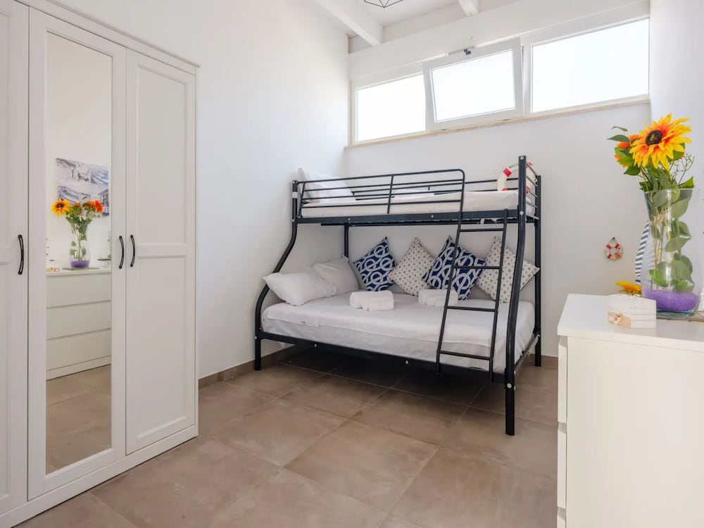 House, 2 Bedrooms, Smoking, Balcony