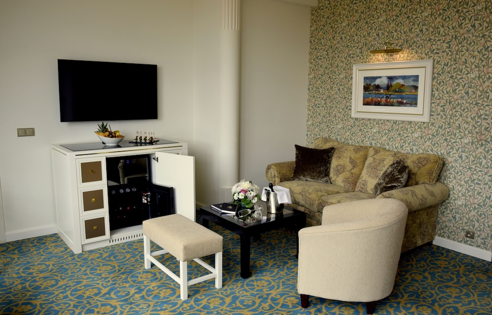 Savoy Suite with Terrace - Photo 12