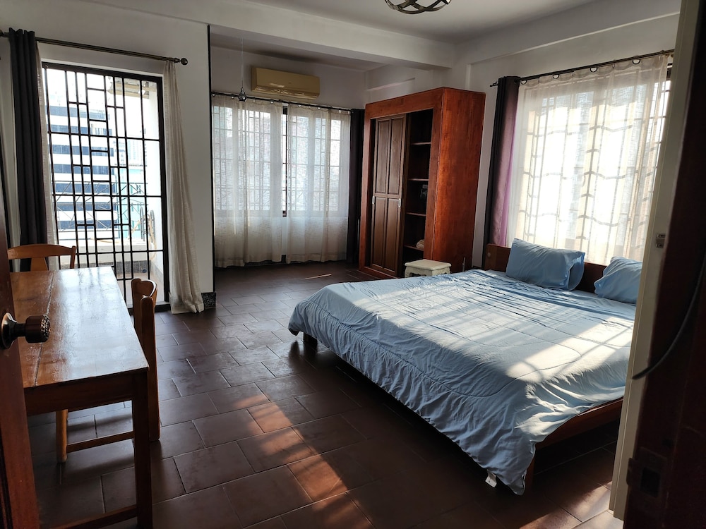 Family Apartment photo 2