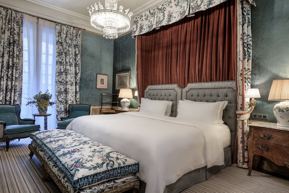 Royal Suite, 2 Bedrooms, Garden View
