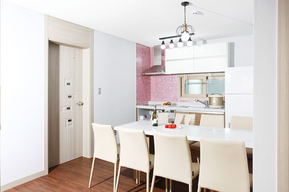 Pension Type Royal Suite (Kitchen) - Photo 4