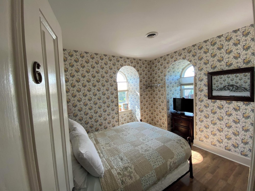 Classic Room, 1 Double Bed, Non Smoking, Private Bathroom (Room 6)