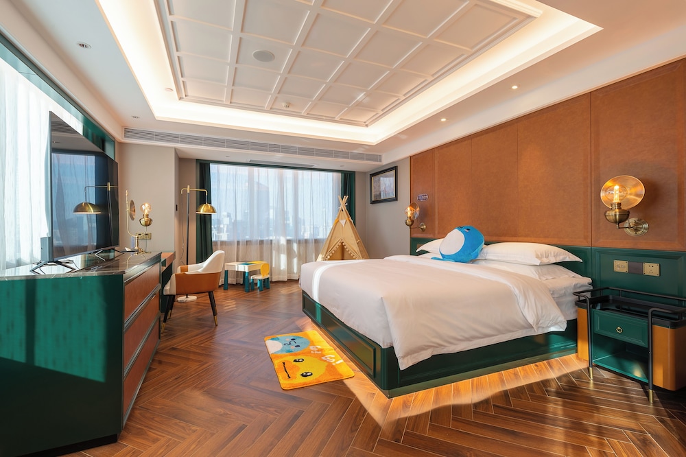 Family Suite, City View