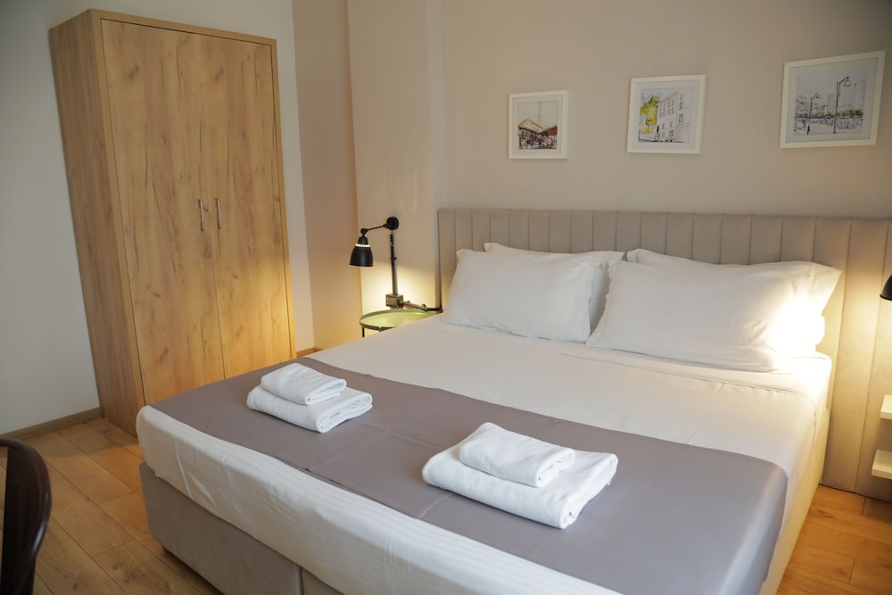 Superior Twin Room, Multiple Beds, Non Smoking, City View photo 2
