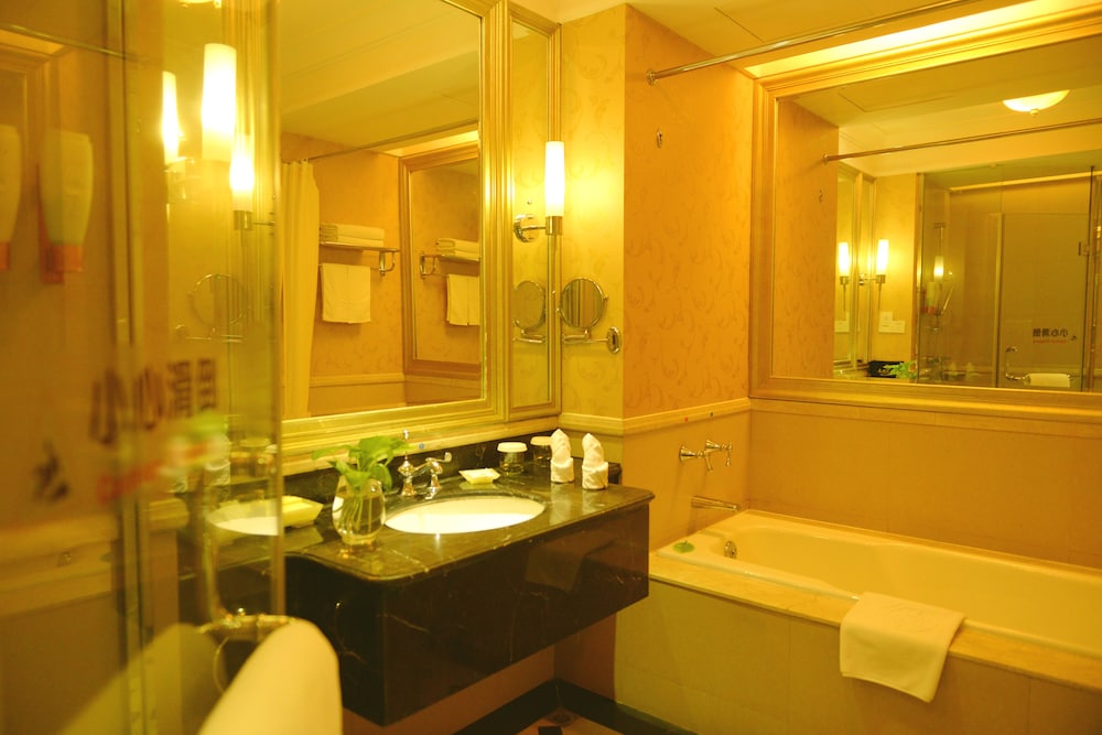 Superior Twin Room, Non Smoking photo 3