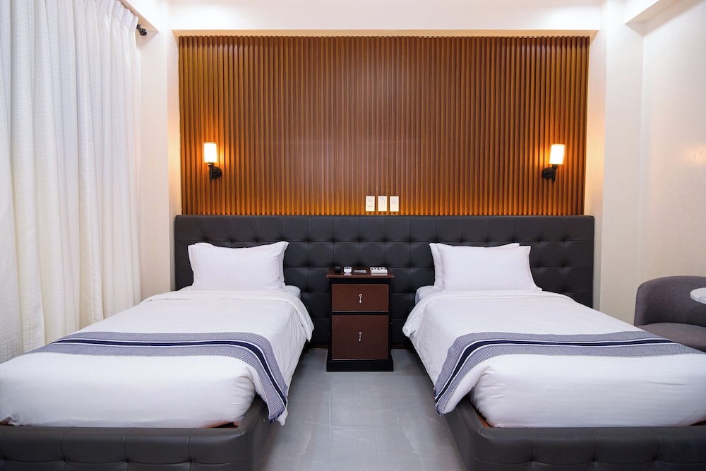 Deluxe Room - Photo 7
