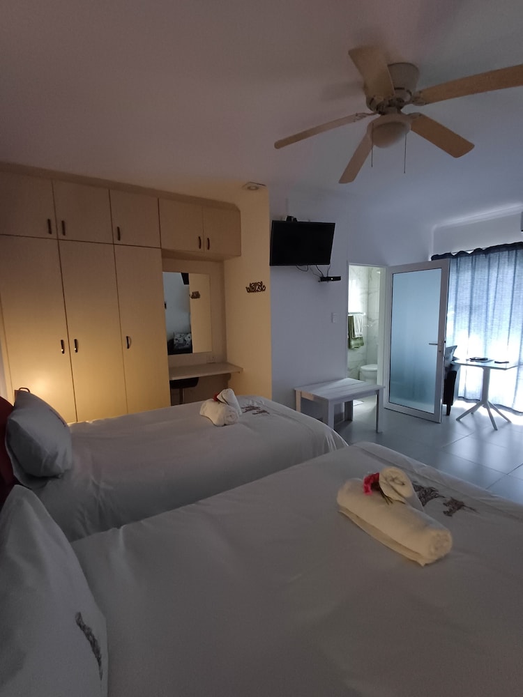 Exclusive Twin Room, 2 Twin Beds photo 3