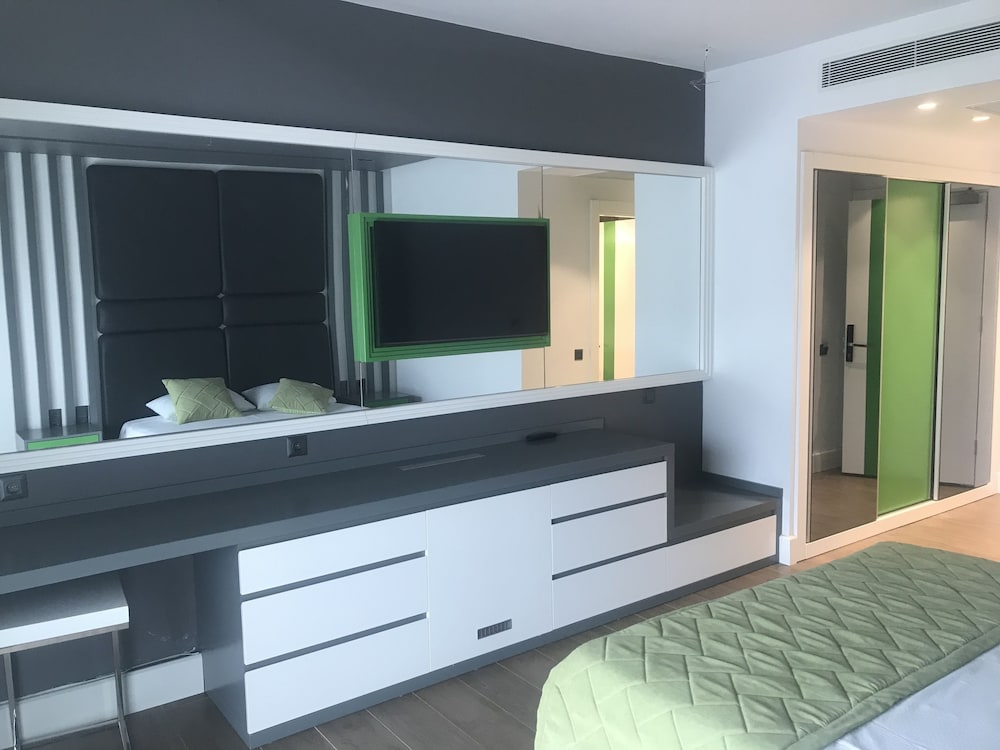 Deluxe Double Room - Photo 18