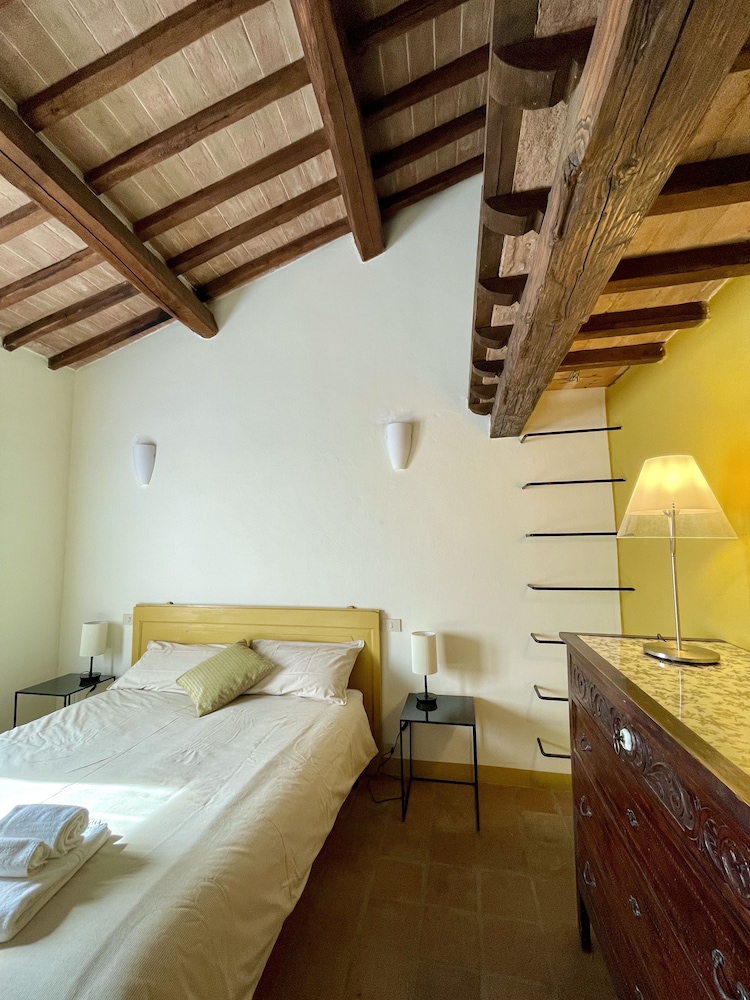 Family Apartment, 2 Bedrooms, Garden View photo 2