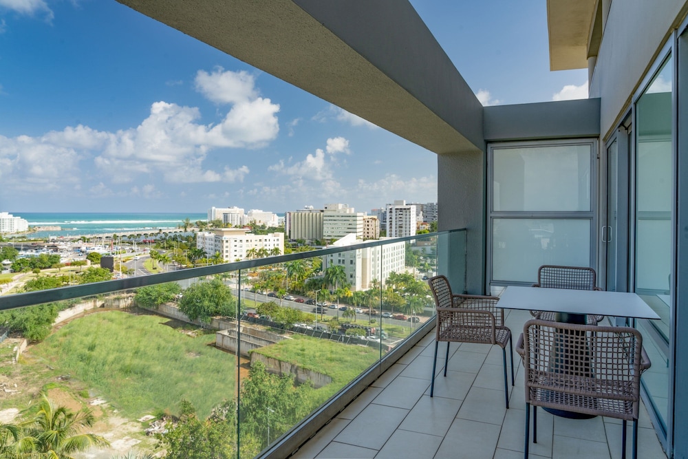 Suite, 1 Bedroom (View) - Photo 8