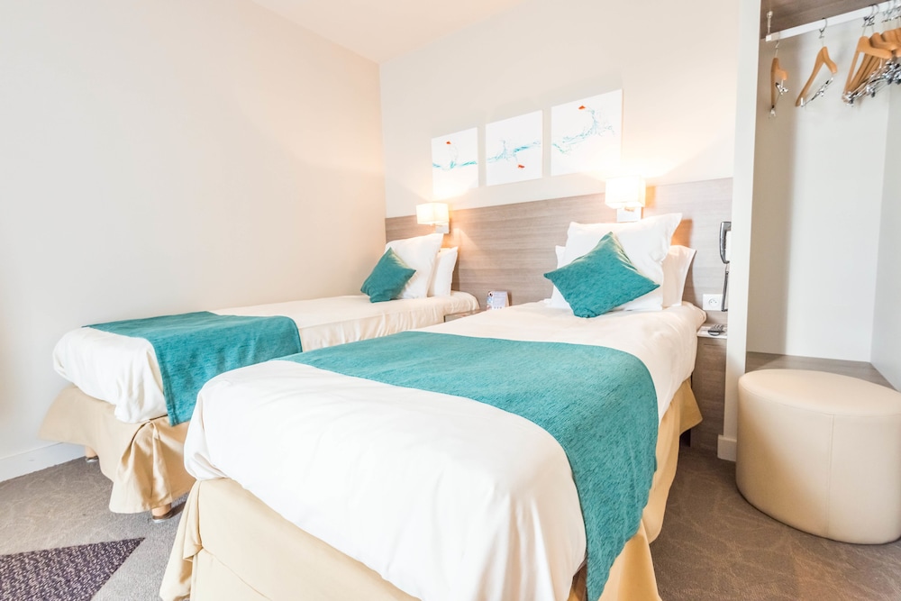 Standard Room, 2 Twin Beds - Photo 1