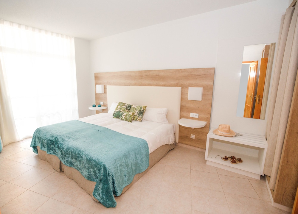 Suite, Balcony, Golf View (2 adults and 2 children)