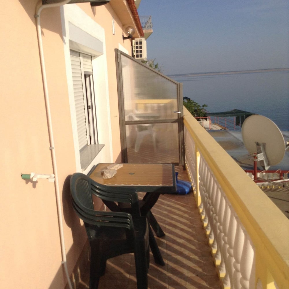 Apartment (Dalibor - 5m from the sea with parkin) photo 2