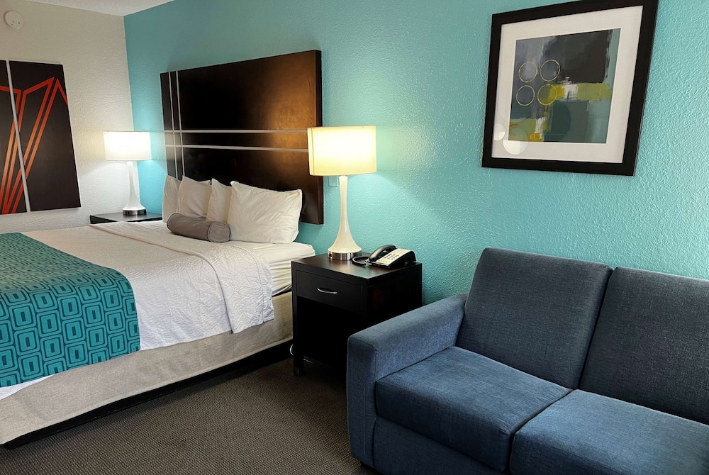 Standard Room, 1 King Bed - Photo 1